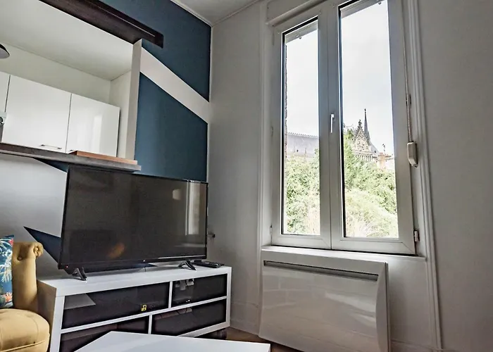 Le Fuseau De Διαμέρισμα Ρενς