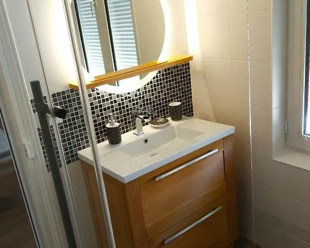 Le Fuseau De Апартаменты *